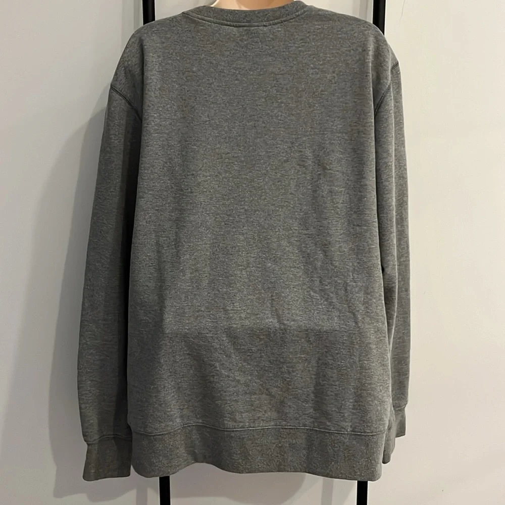 The North Face Heritage Patch Gray Crewneck Sweatshirt Men’s Classic